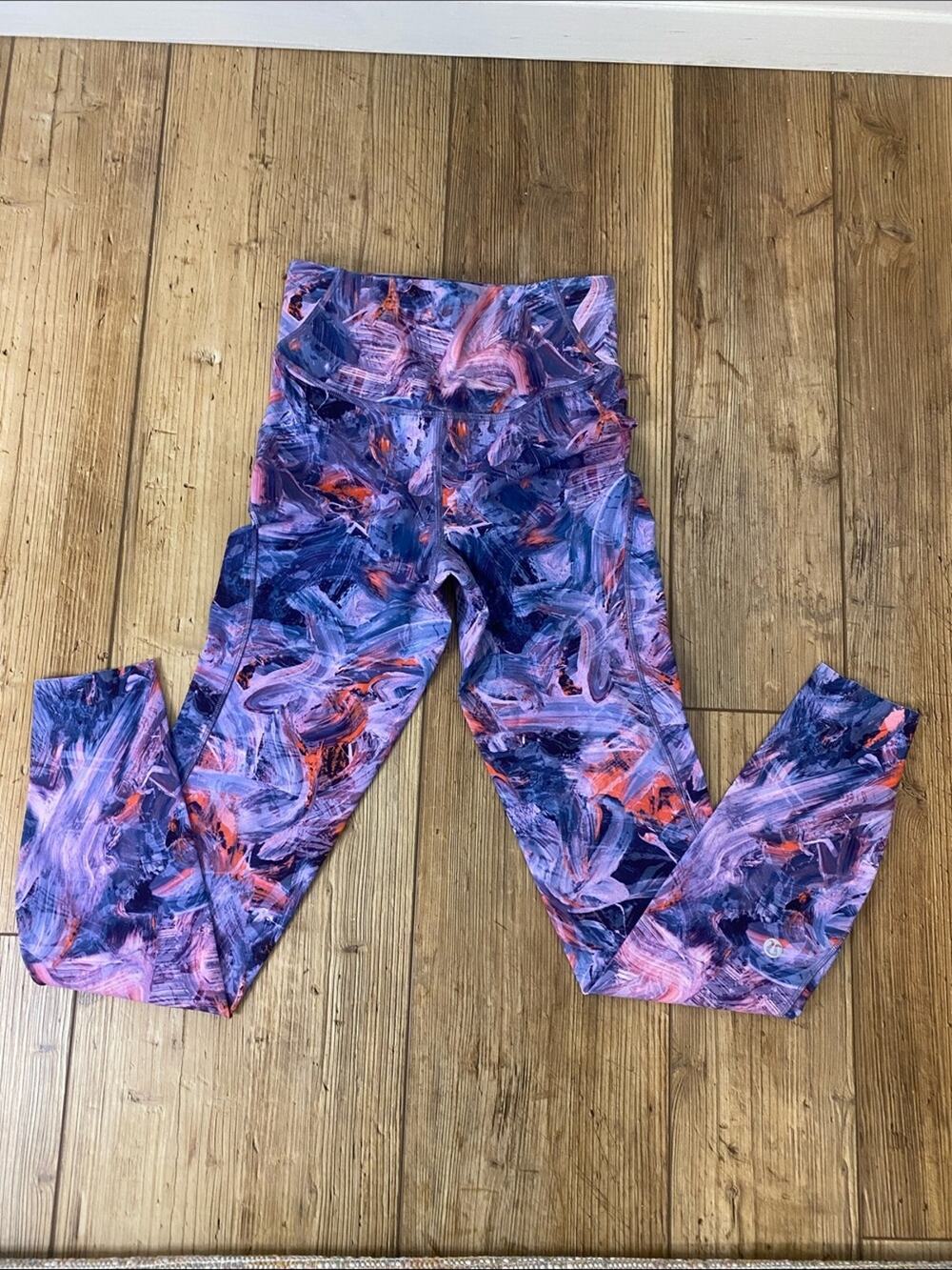 Lululemon Size 2 Wunder Train high rise